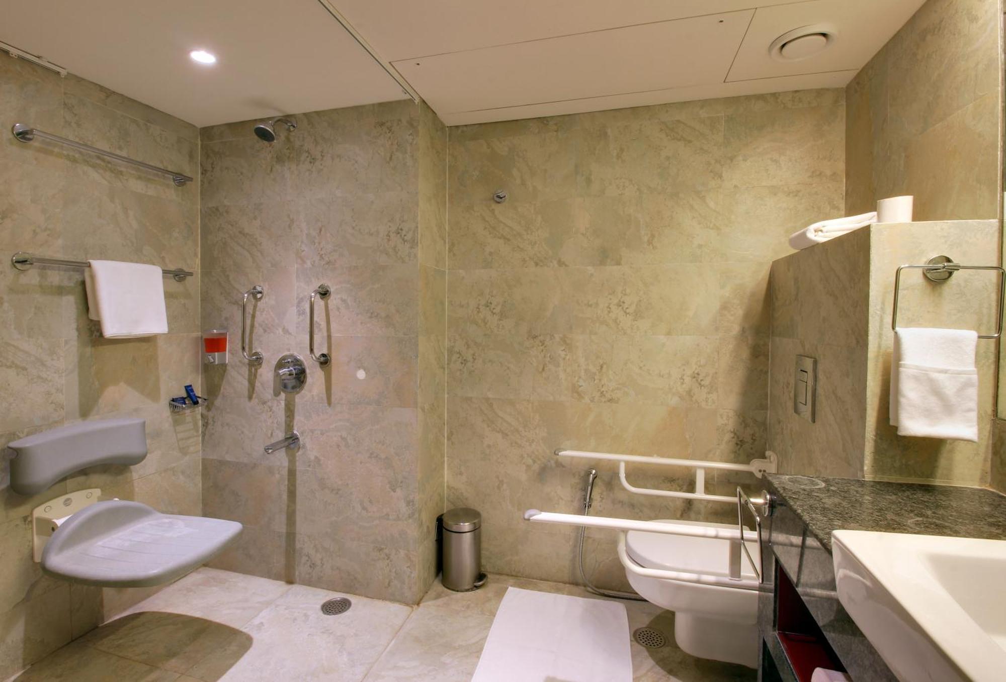 Temple Tree Hotel Ширди Экстерьер фото