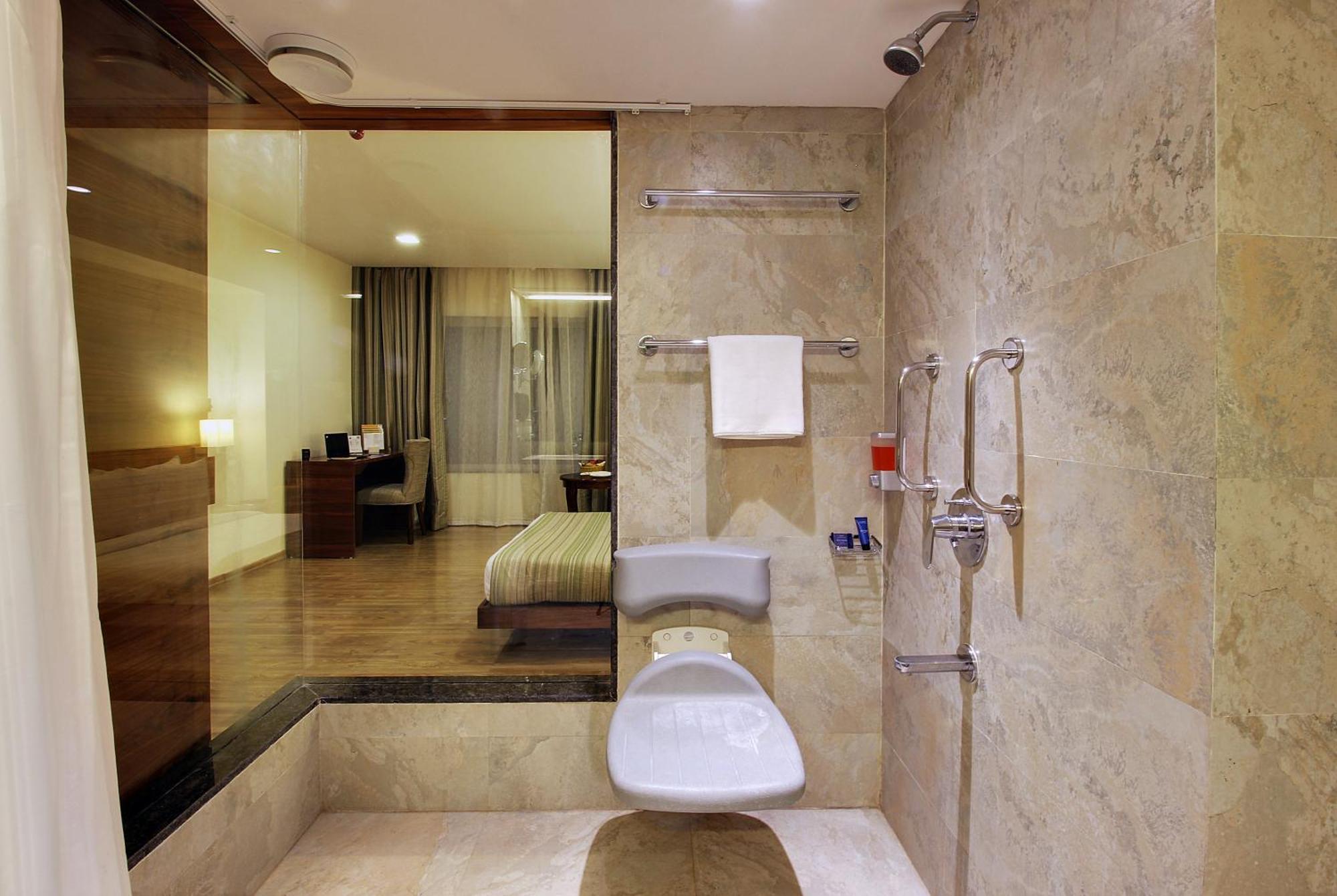 Temple Tree Hotel Ширди Экстерьер фото