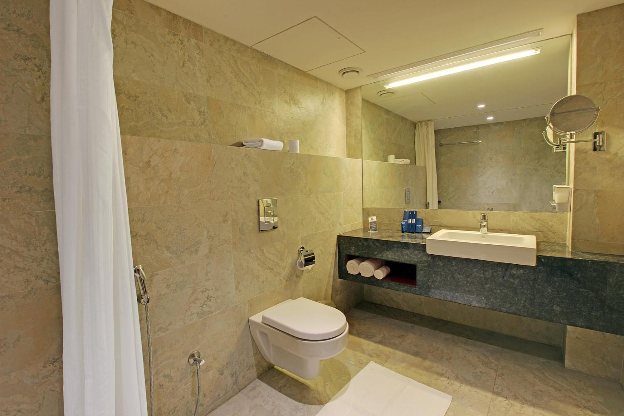 Temple Tree Hotel Ширди Экстерьер фото