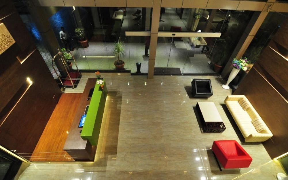 Temple Tree Hotel Ширди Экстерьер фото